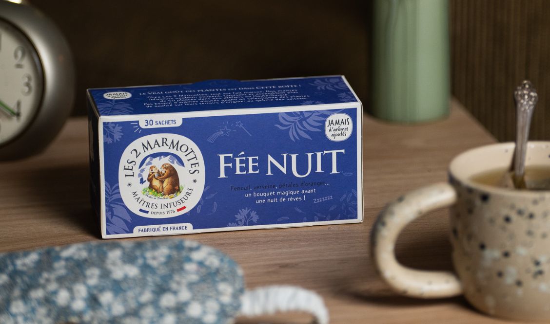 Coup de pouce naturel pour se relaxer avant de dormir : la tisane aux plantes