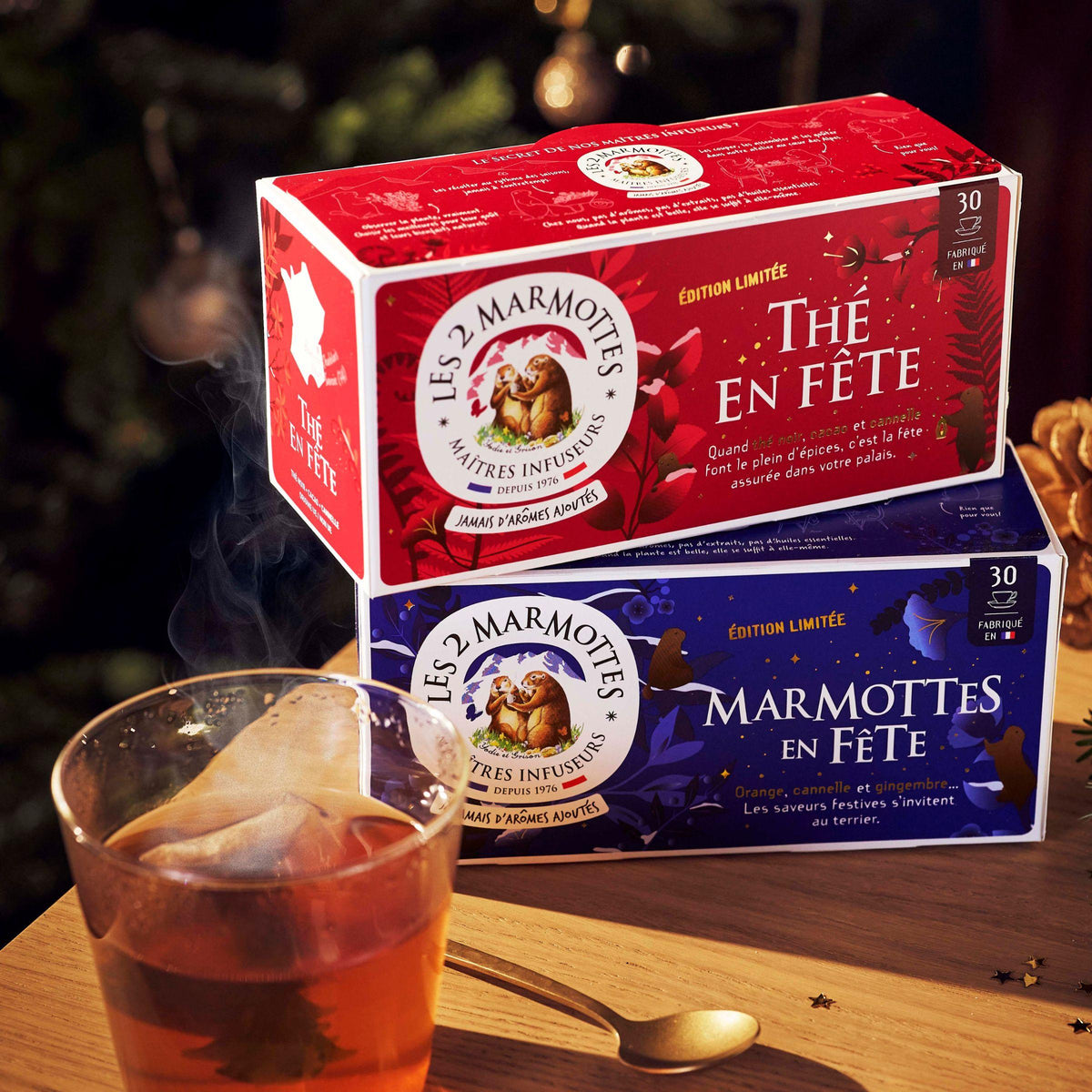 Idée cadeau secret santa pour fan de thé : 1 thé de noel + 1 tisane de noel Les 2 Marmottes. Recettes 100% plantes, sans arômes ajoutés, fabrication française Les 2 Marmottes. 30 sachets par boîte