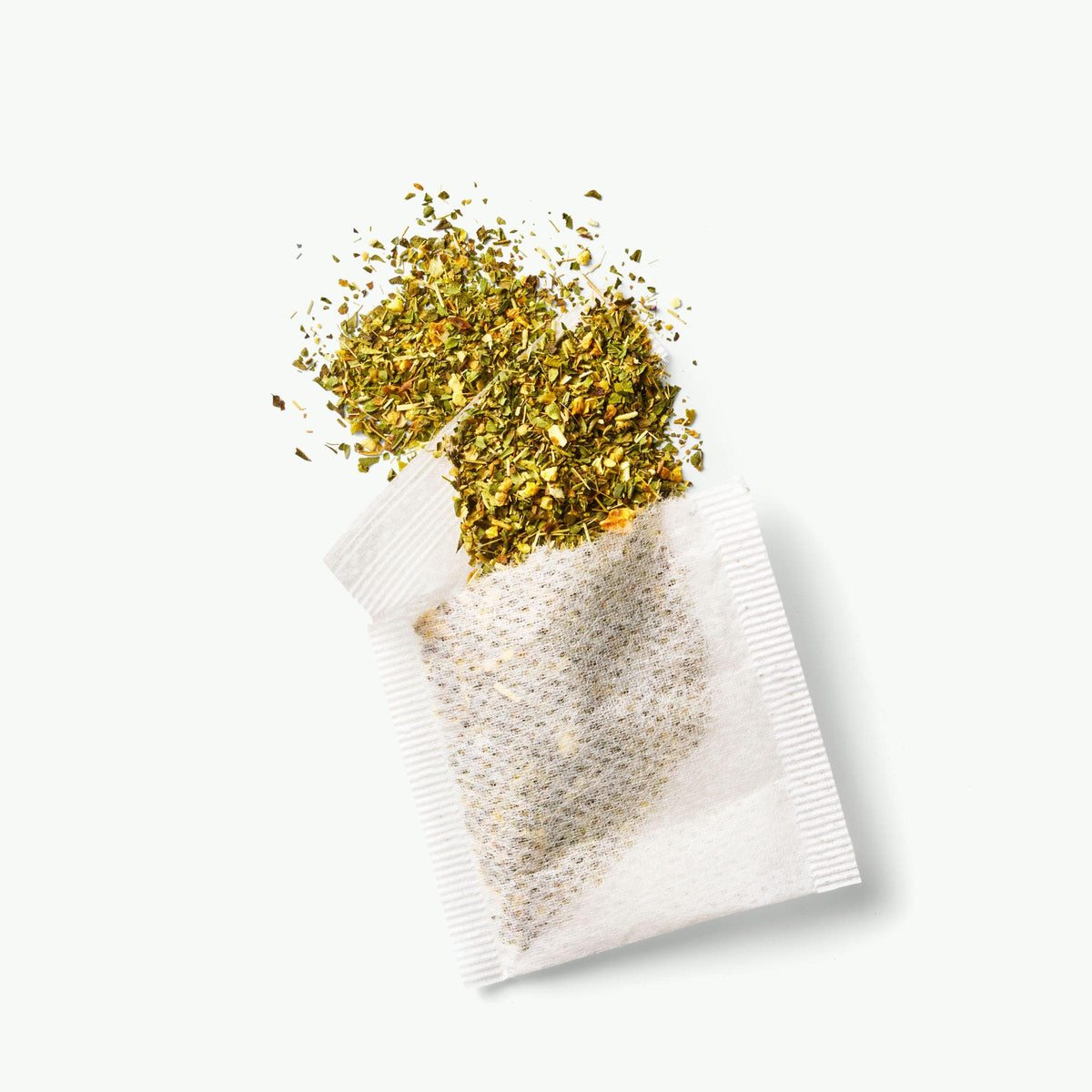 Infusette tisane Dizest : plantes et fruits finement coupés pour optimiser l'infusion dans la tasse. Sachet sans ficelle ni colle ni agrafe.